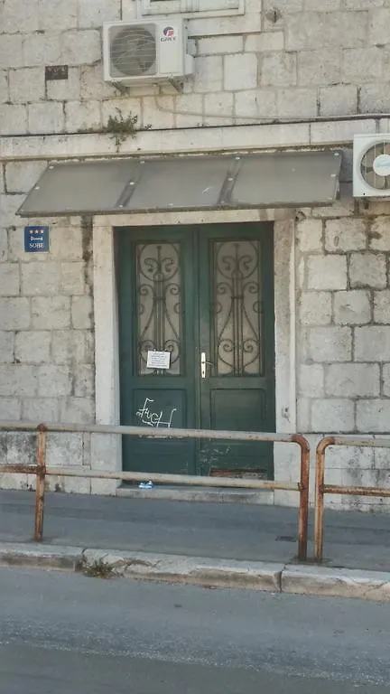 Pavelin apartments Split
