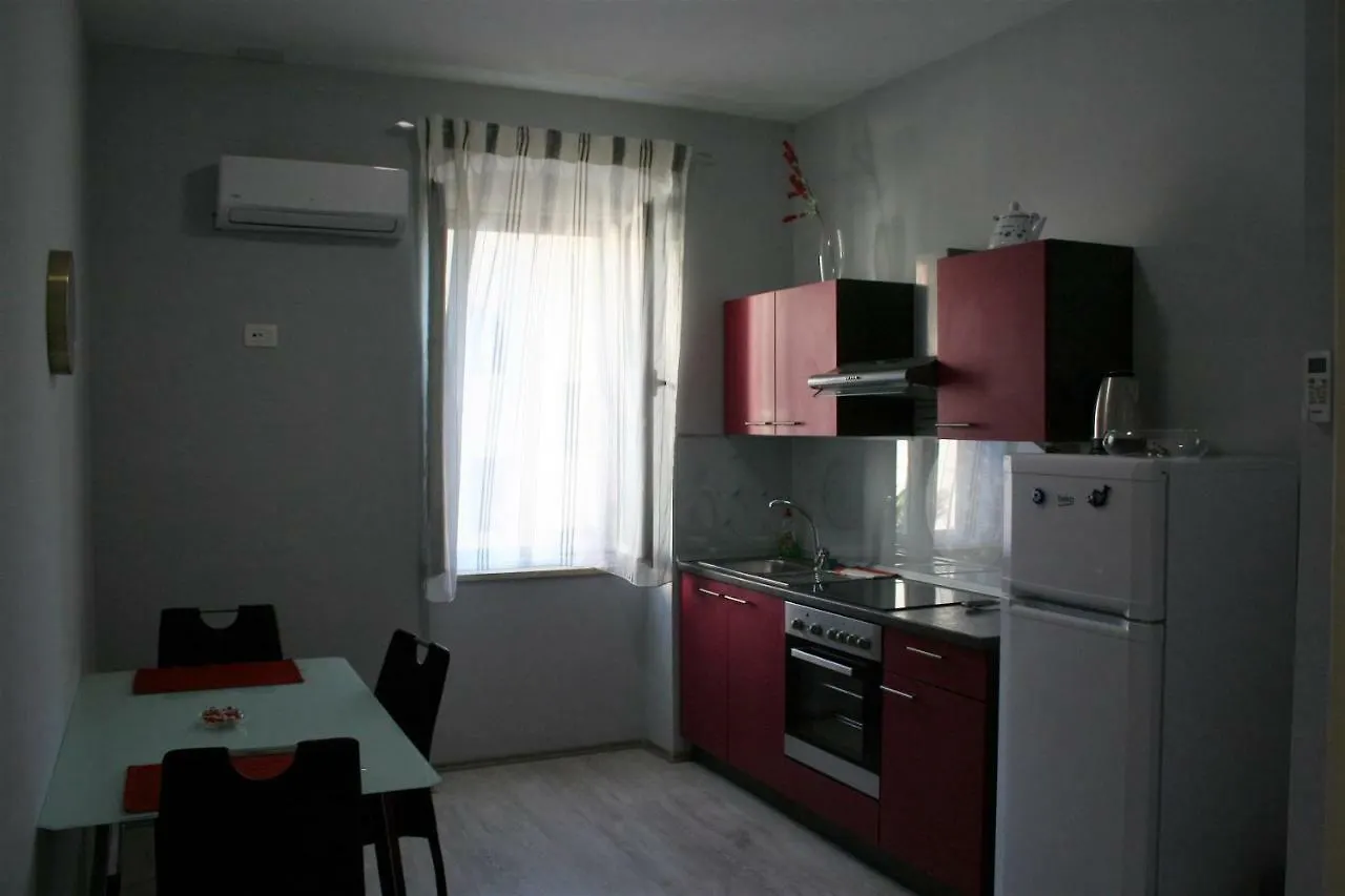 Pavelin apartments Split 0*,
